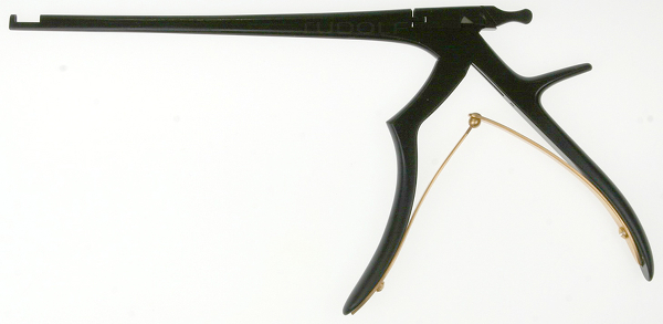 RU 6456-53 / Pince Emporte-Pièce Kerrison, Coupant V. Le Haut 90°, Stand., Pied Plat, 18cm
, 3mm

