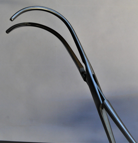RU 7636-26 / Vessel Clamp Debakey, 27 cm - 10 1/2", Atraumatic